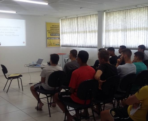 Atletas da base fazem curso de empreendedorismo