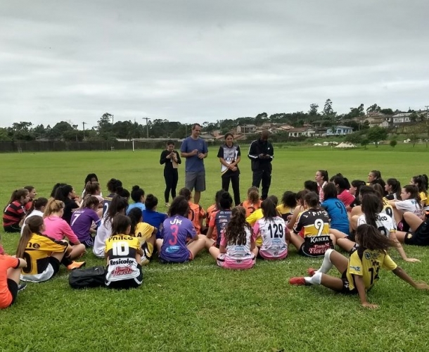ATLETAS SELECIONADAS NA SELETIVA FEMININA