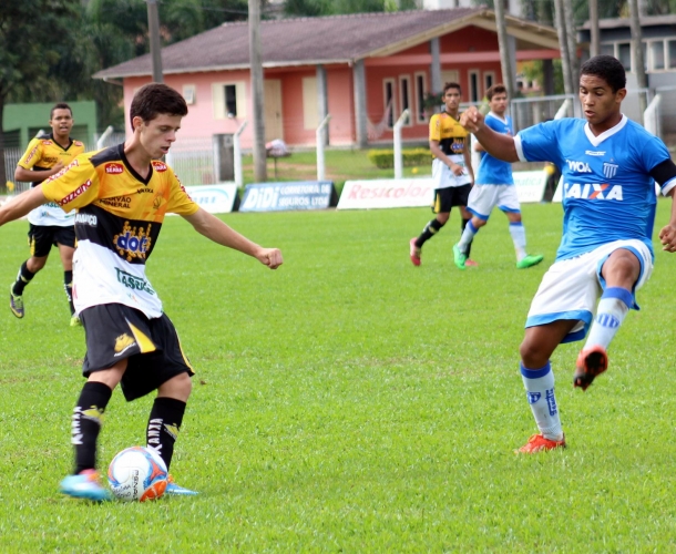 Base perde a invencibilidade no Catarinense