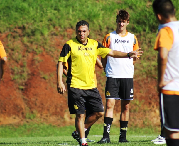 Base tricolor encara o Juventus pelo Catarinense