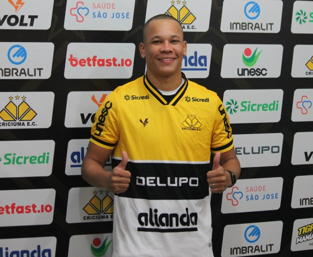 Caio Dantas é apresentado oficialmente no Tigre