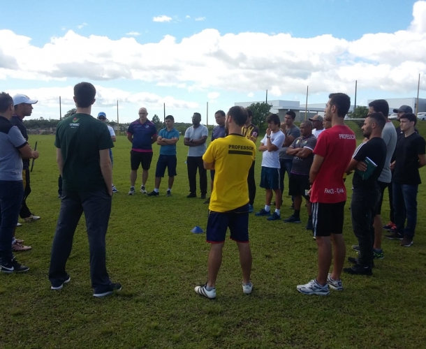 Clínica do Projeto Tigrinhos no CT