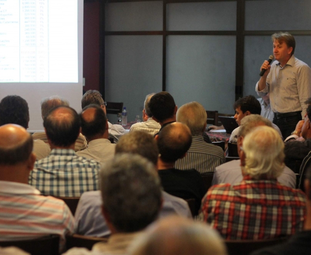 Conselho aprova orçamento de 2014