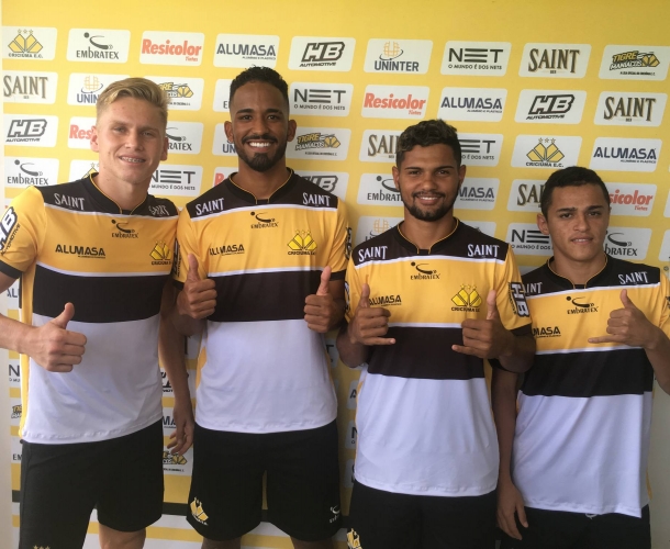 Criciúma apresenta quatro reforços