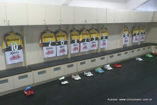 Criciúma divulga a escalação