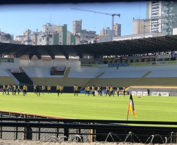 Criciúma duela com o Boa Esporte