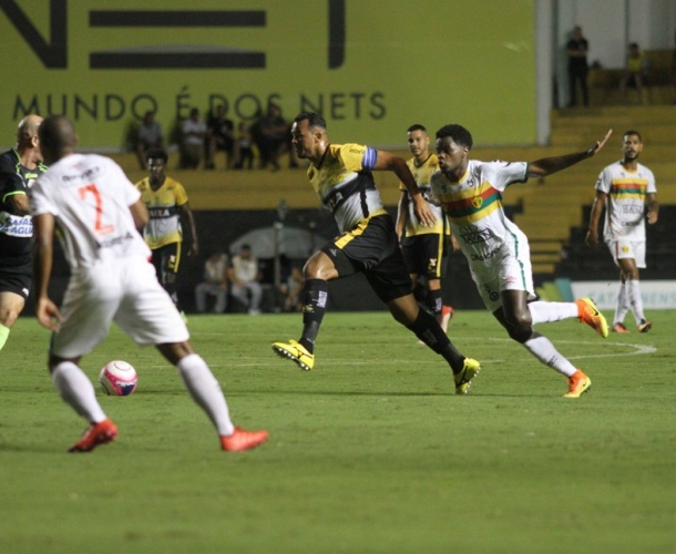 Criciúma empata com o Brusque