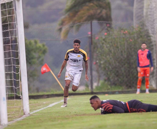 Criciúma empata com o Camboriú e segue líder do Grupo D