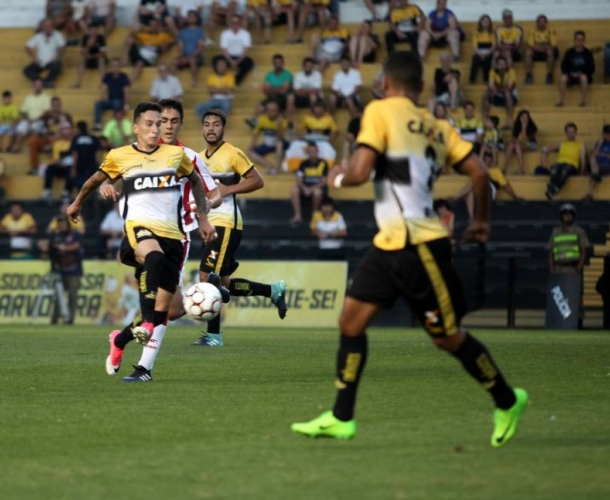Criciúma empata com o Náutico