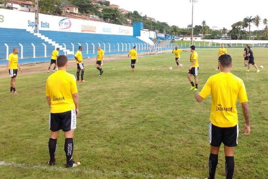 Criciúma enfrenta o CRB