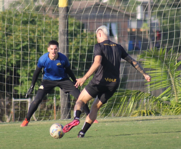 Criciúma enfrenta o Avaí na Ressacada 