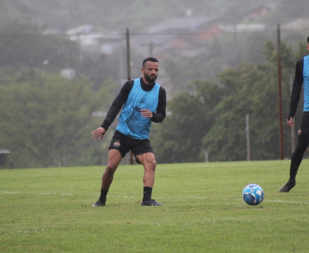 Criciúma recebe a Chapecoense no HH 