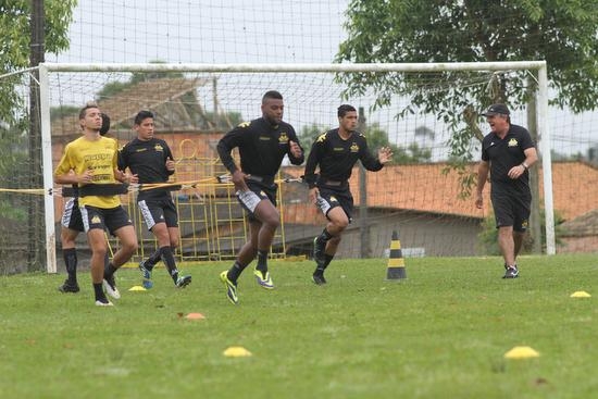 Criciúma treina forte a parte física