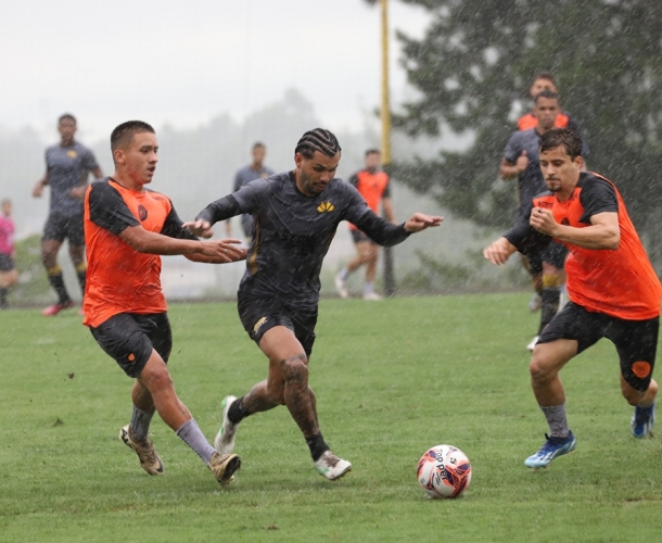 Criciúma vence o Monsoon em jogo-treino