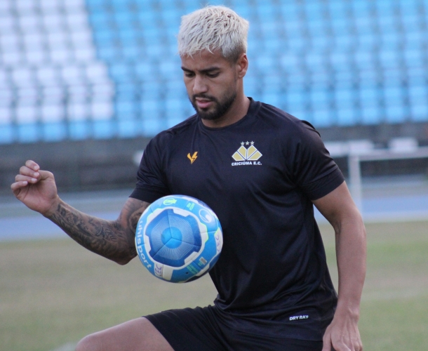 Elenco treina em Juiz de Fora (MG)