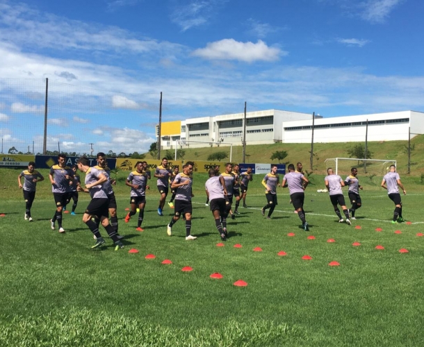 Em Florianópolis, Criciúma enfrenta o Avaí