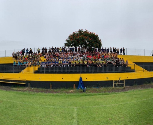 Festival das escolinhas da região reúne categorias Sub-13 no CT