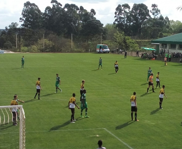 Fora de casa, Sub-20 supera a Chapecoense