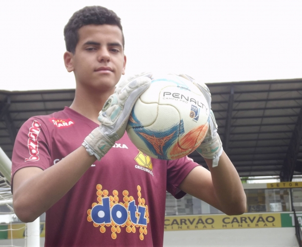 Goleiro é convocado para a Seleção Sub-15