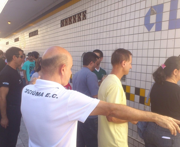 Ingressos vendidos rapidamente