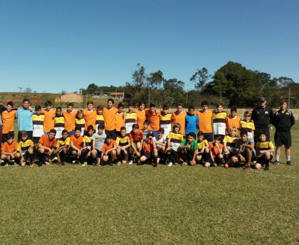 Jogo treino de confraternização do Sub-12