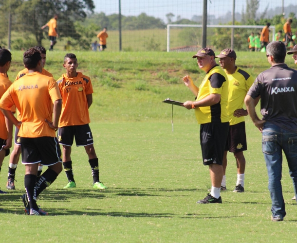 Juvenil em reta final de preparação para a Copa Santiago