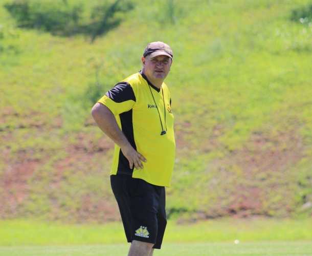 Juvenil treina forte para a Copa Santiago