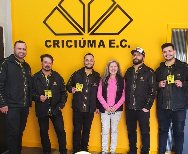 Majestoso Barbearia renova com o Clube Carvoeiro 