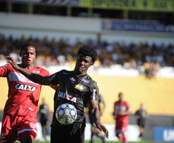 Tigre empata com o CRB