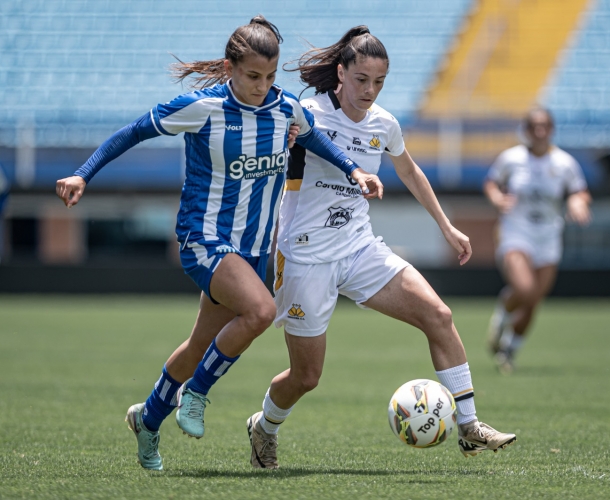 Meninas Carvoeiras são vice-campeãs do Catarinense