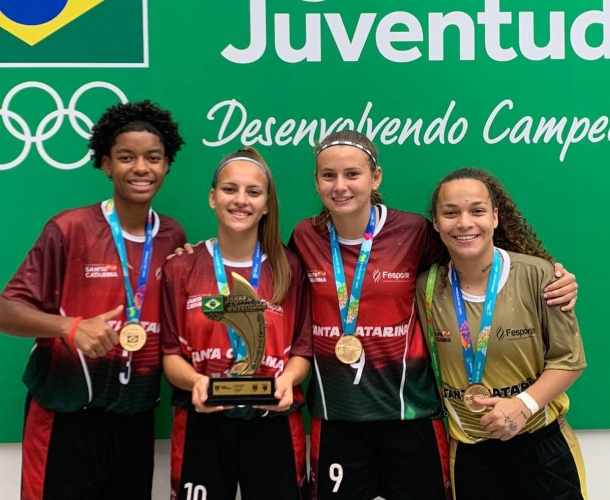 Meninas do Tigre são campeãs dos Jogos da Juventude