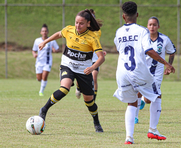 Meninas vencem e estão na final do Catarinense Feminino 