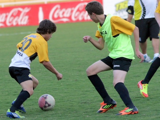 Projeto Tigrinhos faz preliminar de jogos do Criciúma  