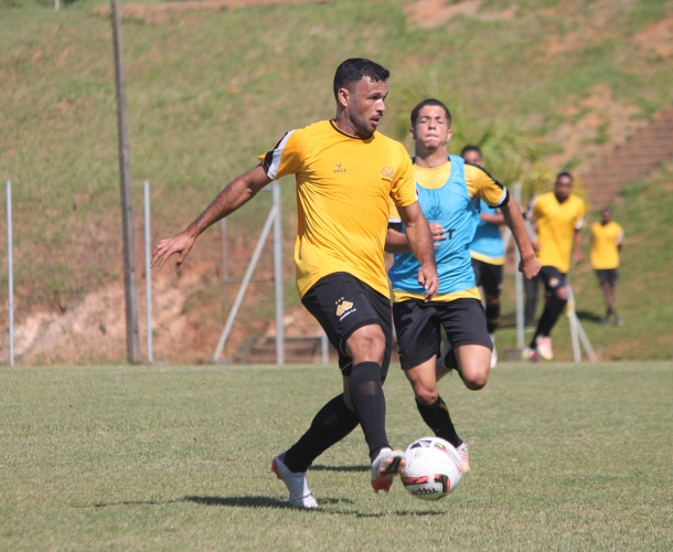 Reapresentação com atividade contra o Sub-20