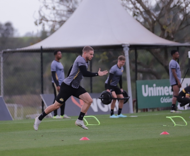 Reapresentação com treino físico e técnico