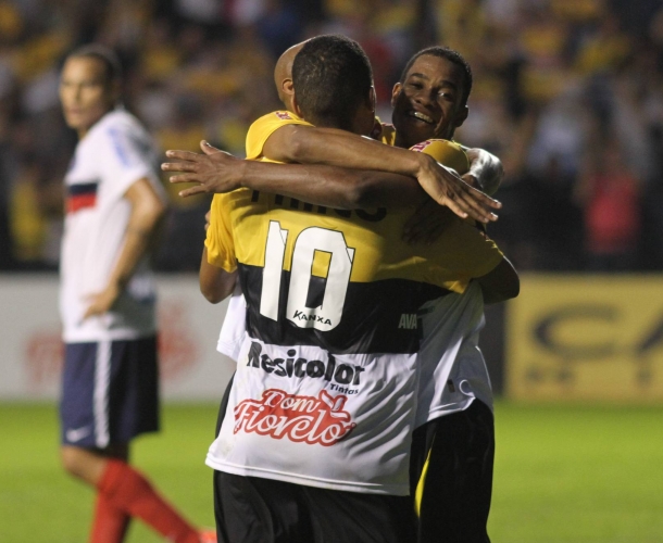 Retorno do Tigre à elite é com vitória