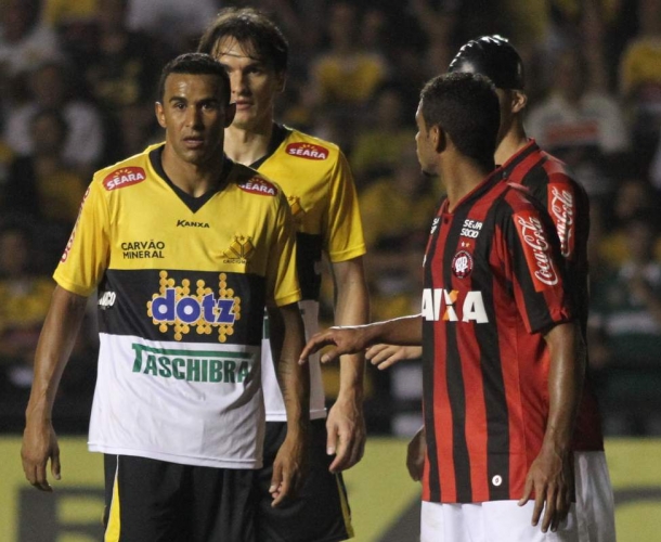 Serginho comemora retorno com vitória