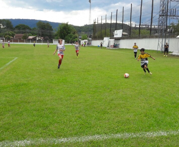 Sub-12 avança para a segunda fase