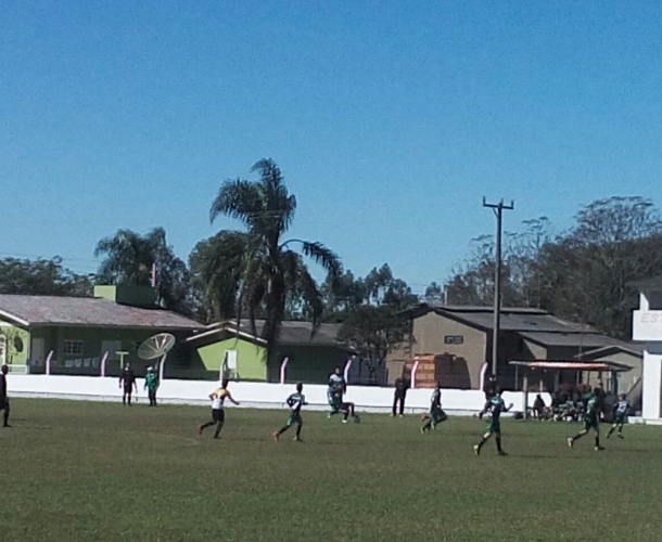 Sub-12 e Sub-14 se classificam