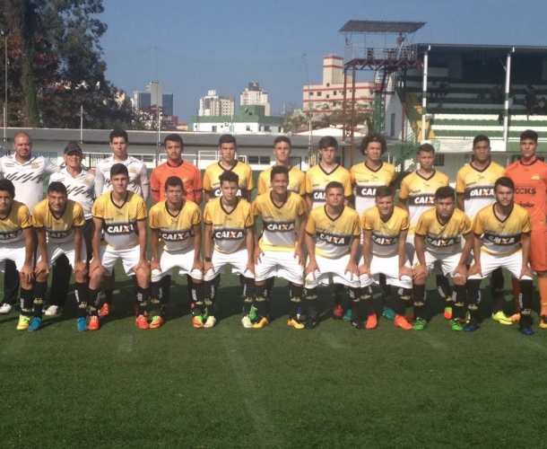 Sub-15 e Sub-17 vencem em Itajaí
