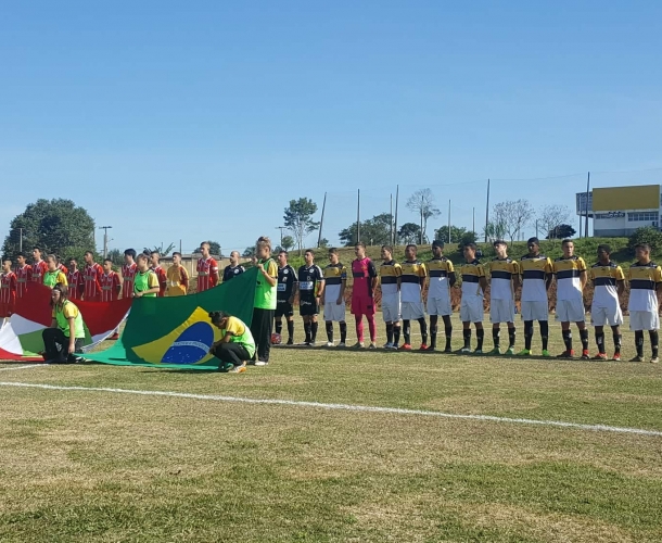 Sub-15 e Sub-17 vencem o Hercílio no CT