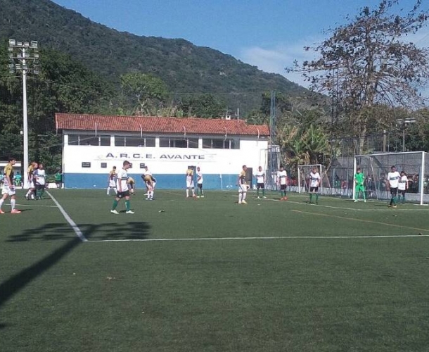 Sub-15 inicia competição com vitória