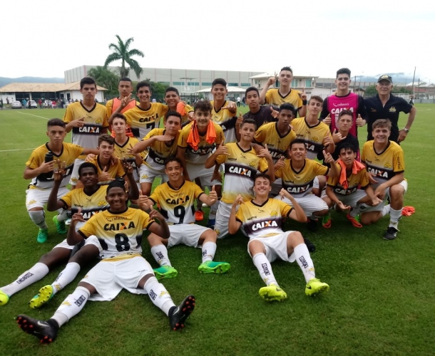 Sub-15 na final do Catarinense