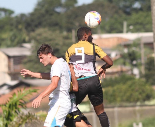 Sub-17 bate o Avaí na capital