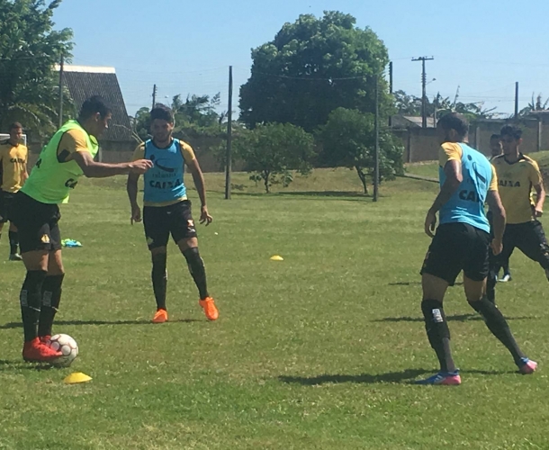 Sub-19 duela com o Atlético-PR