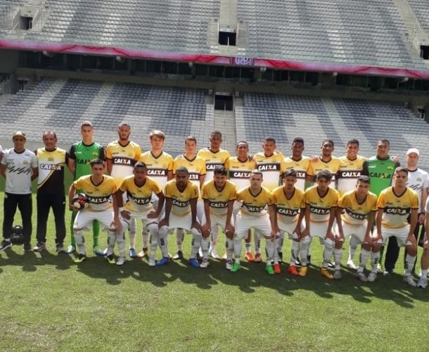 Sub-19 faz bom jogo, mas é derrotado em Curitiba