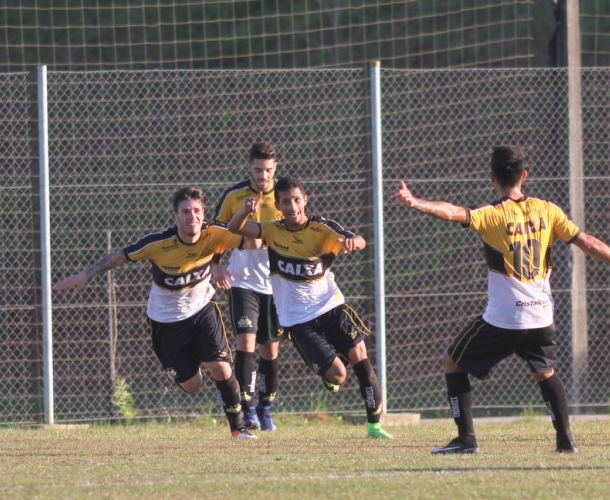 Sub-20 avança em primeiro na Copa SC