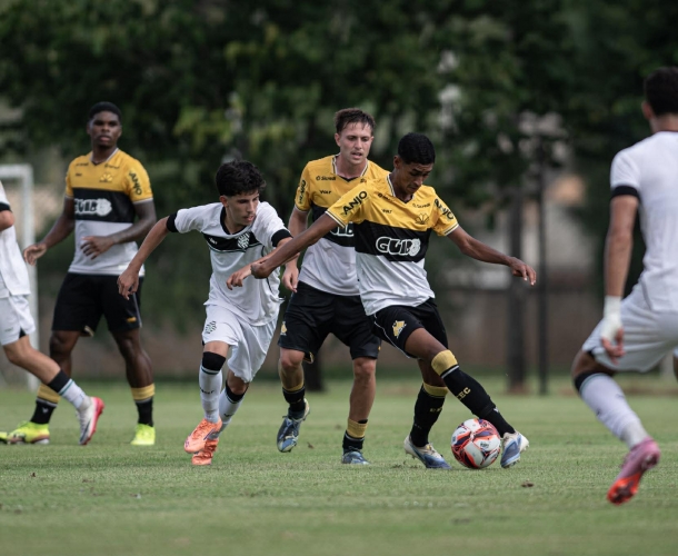 Sub-20 empata na estreia do Catarinense