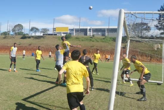 Sub-20 encara o Guarani
