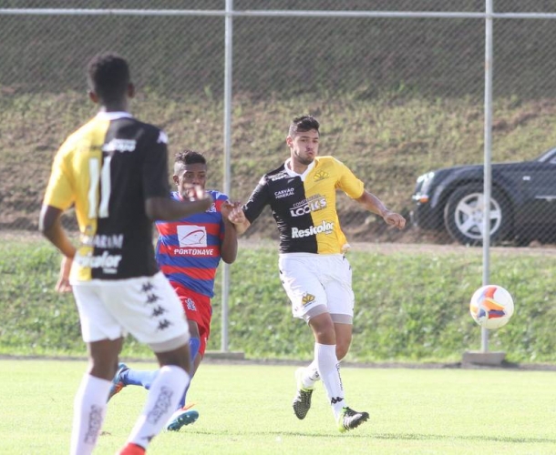 Sub-20 enfrenta o Metropolitano
